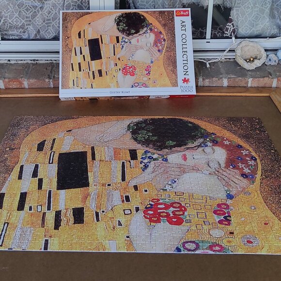 Trefl Art Collection The Kiss 1000 Piece Jigsaw Puzzle Red 27"x19" Print - Picture 6 of 9